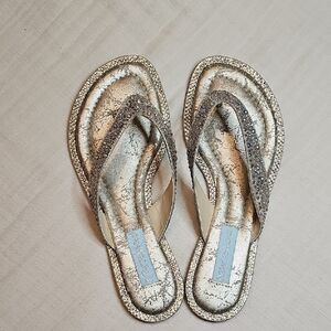 Betsey Johnson Crystal Flip Flop Sandals Size 6